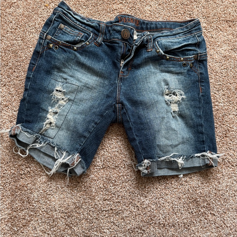 Decree Distressed Shorts